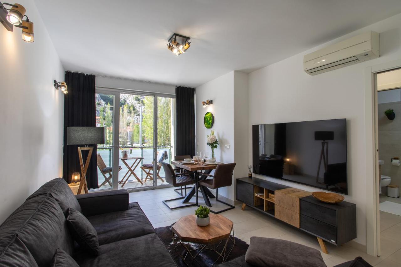 Lucky Apartment Omiš Dış mekan fotoğraf