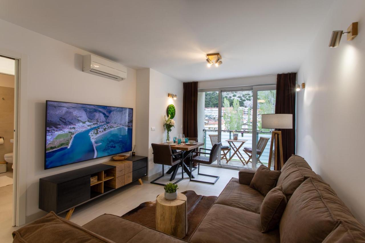Lucky Apartment Omiš Dış mekan fotoğraf