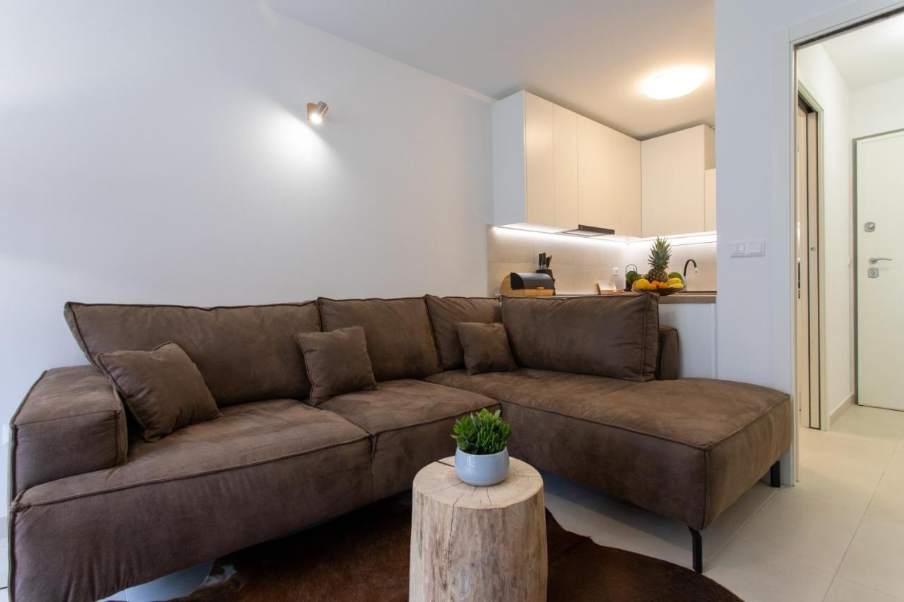 Lucky Apartment Omiš Dış mekan fotoğraf