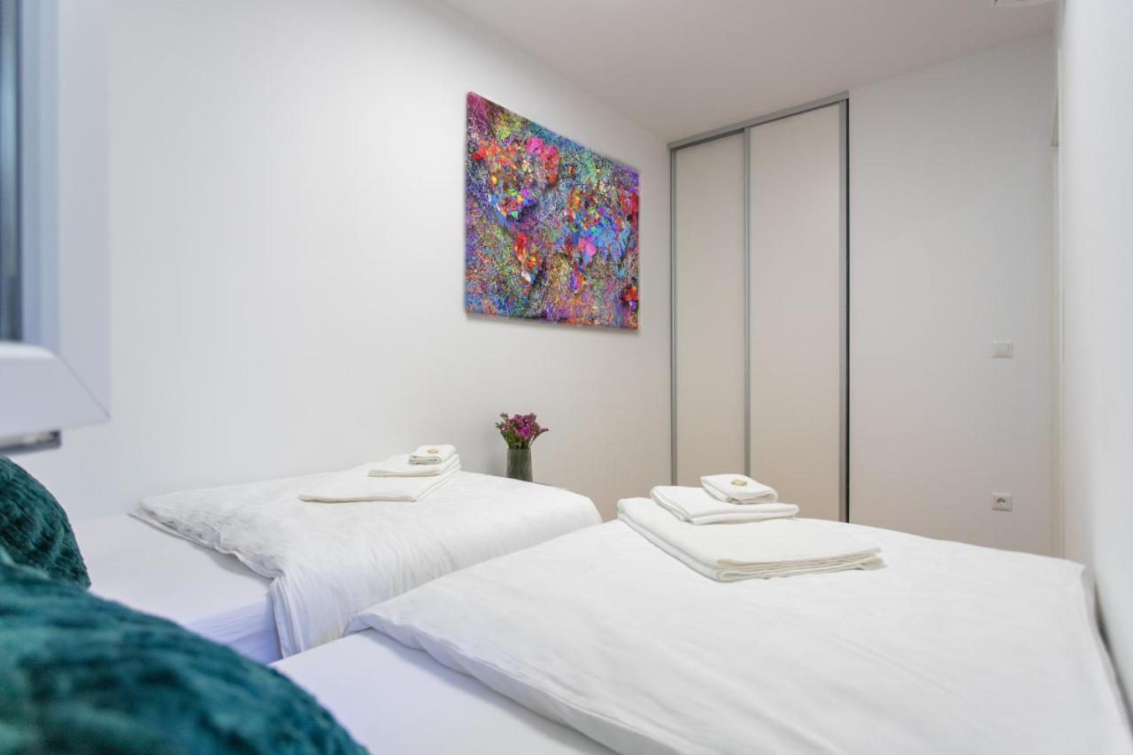 Lucky Apartment Omiš Dış mekan fotoğraf